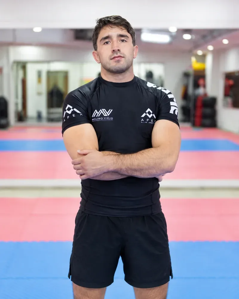 Yonathan Cárdenas, profe de APEX, cinturón negro, 1 grado